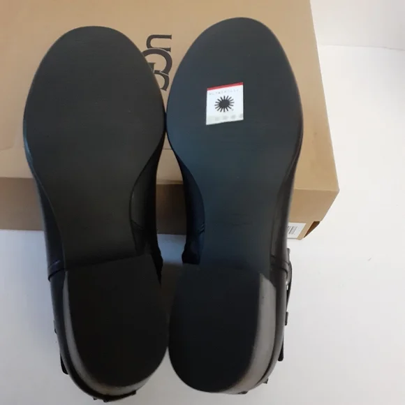 UGG Atwood Boots Sz 9.5 - Picture 10 of 11